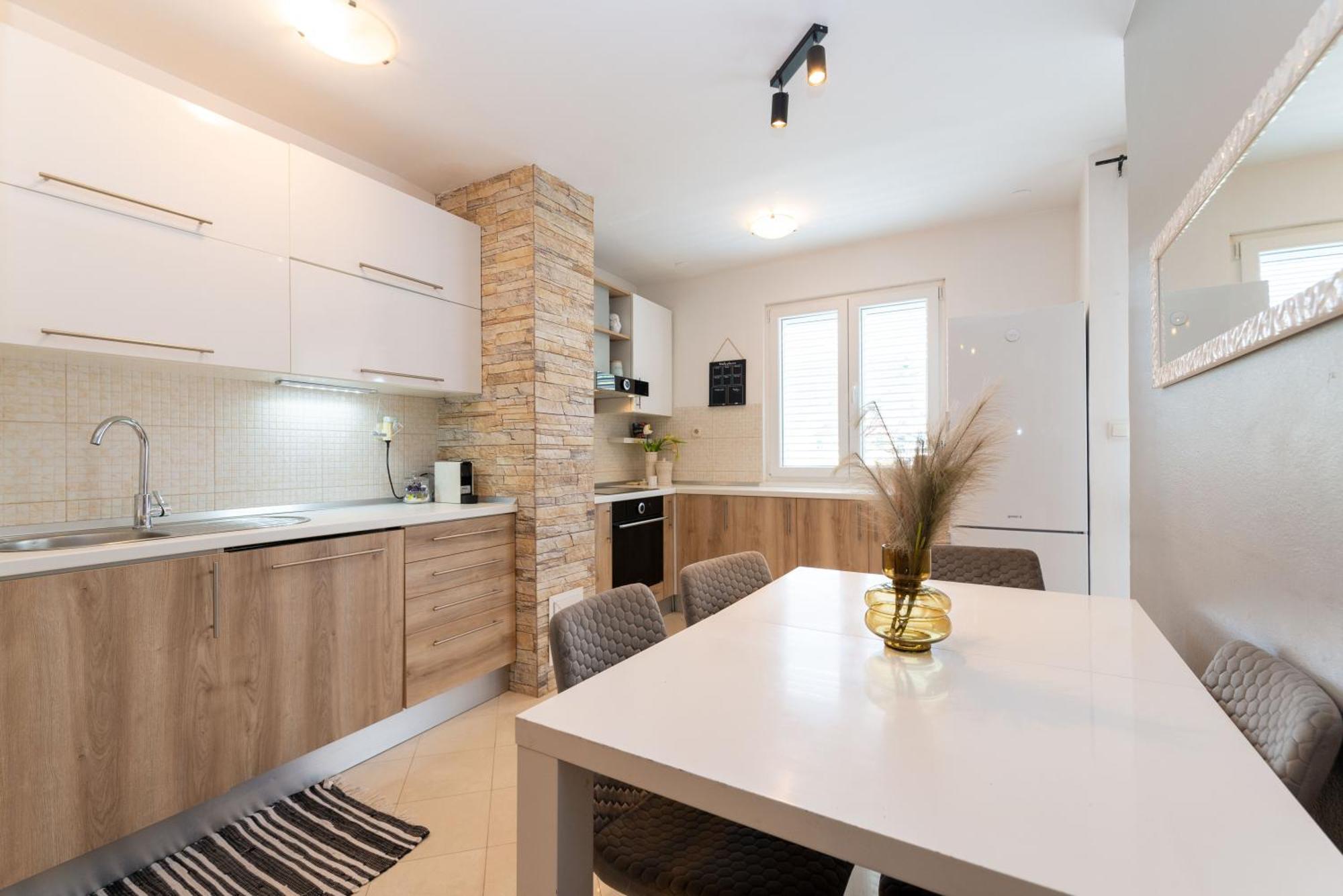 Zrmanja Canyon Apartment โอเบรอควาซ ภายนอก รูปภาพ